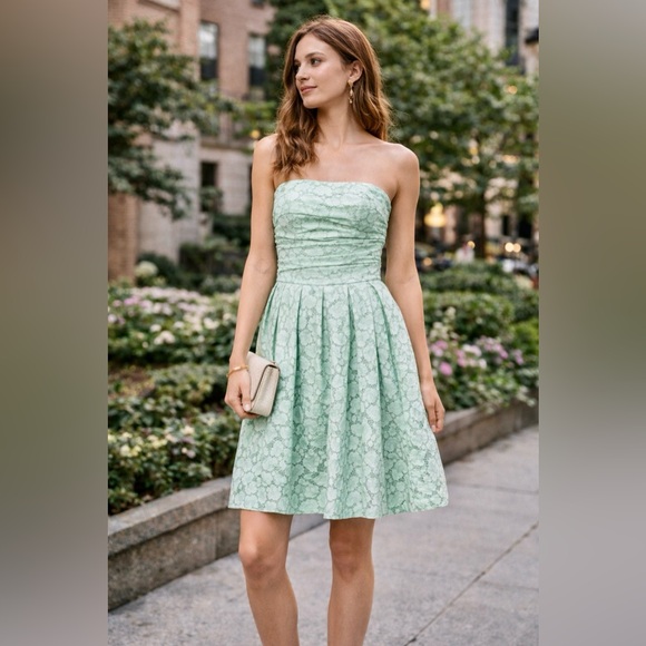 Moschino Dresses & Skirts - Moschino Cheap & Chic Green Lace Strapless A-Line Dress Size USA 8